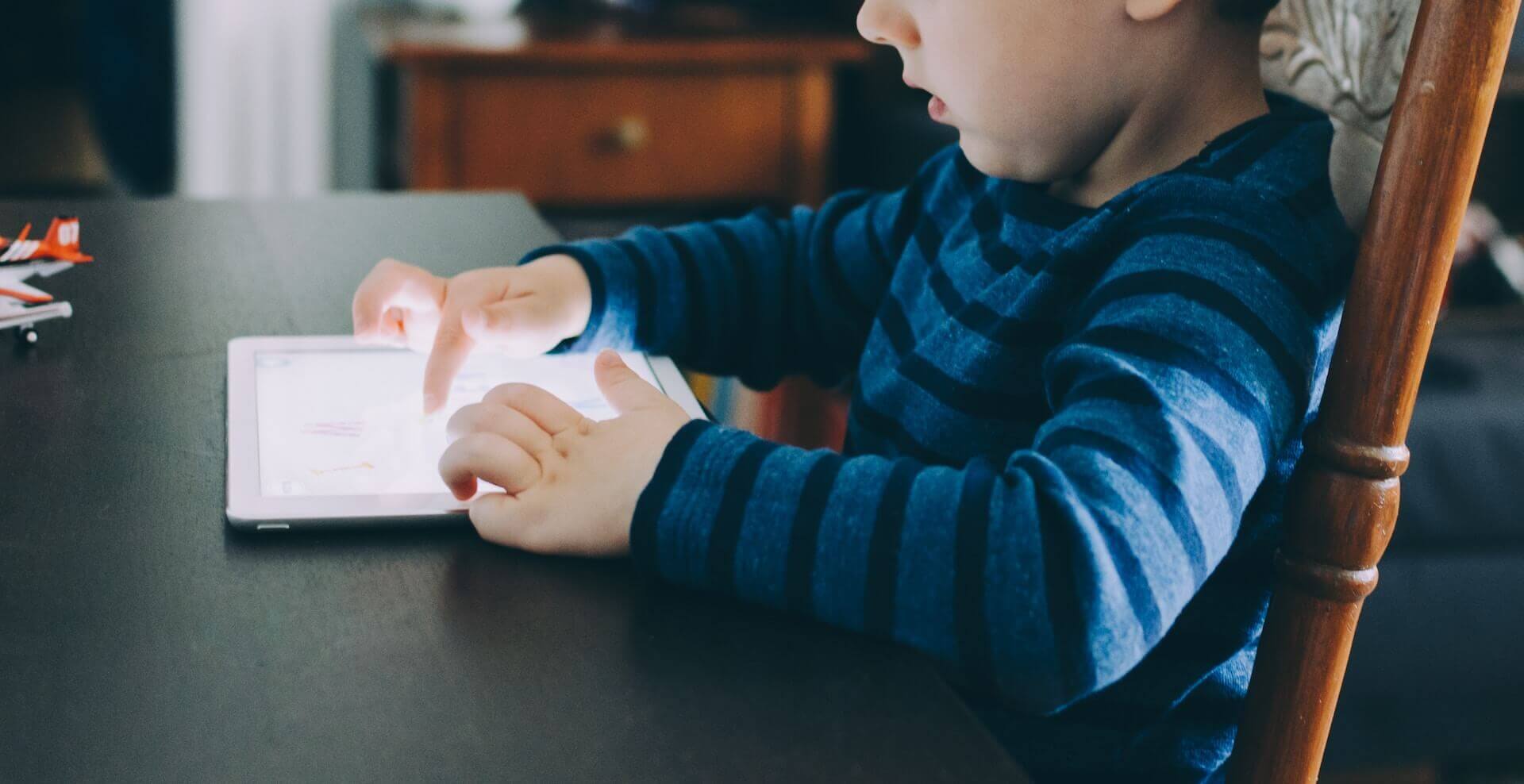 Managing Kids’ Screen Time: Strategies for Balance